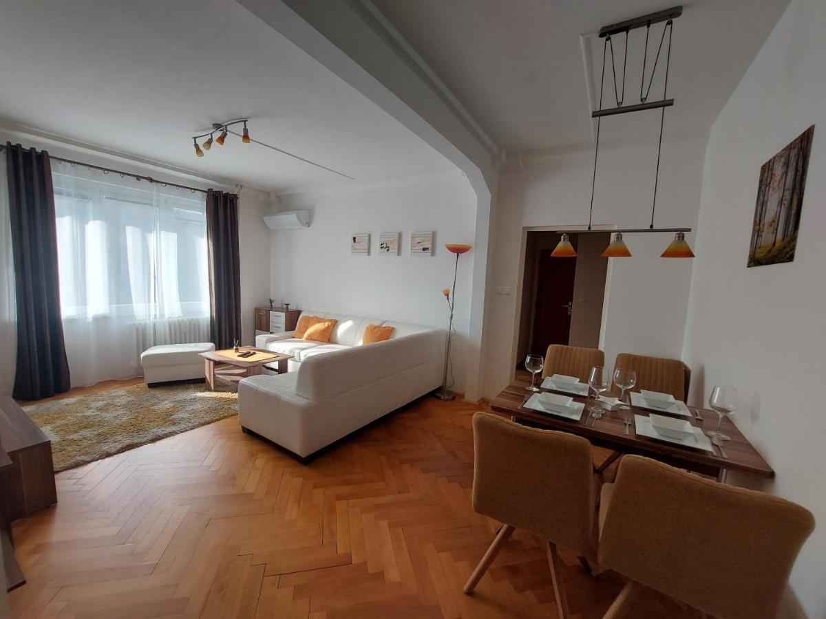 Apartman Merry 브라티슬라바 외부 사진