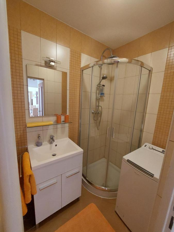 Apartman Merry 브라티슬라바 외부 사진